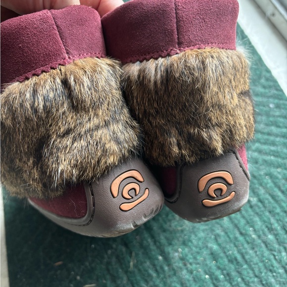 Manitobah mukluks Keewatin suede rabbit fur burgundy boots size 7 ladies - Picture 5 of 9